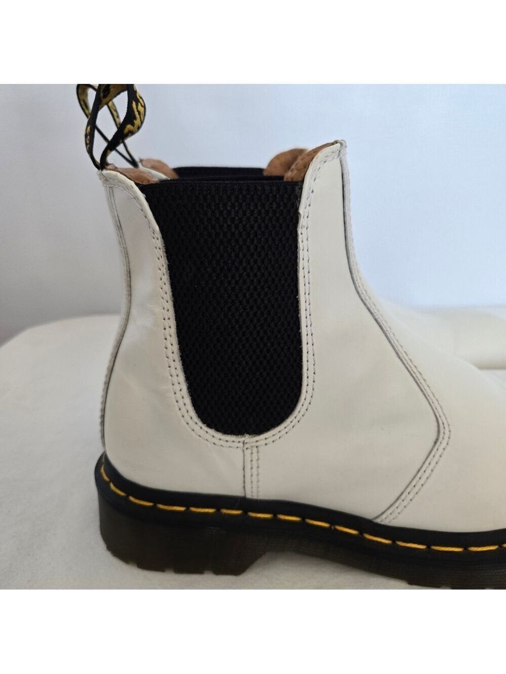 DOC MARTEN'S 2976 CHELSEA BOOTS SMOOTH LEATHER WHITE UNISEX WOMEN 7/ MEN 6 - Picture 8 of 16